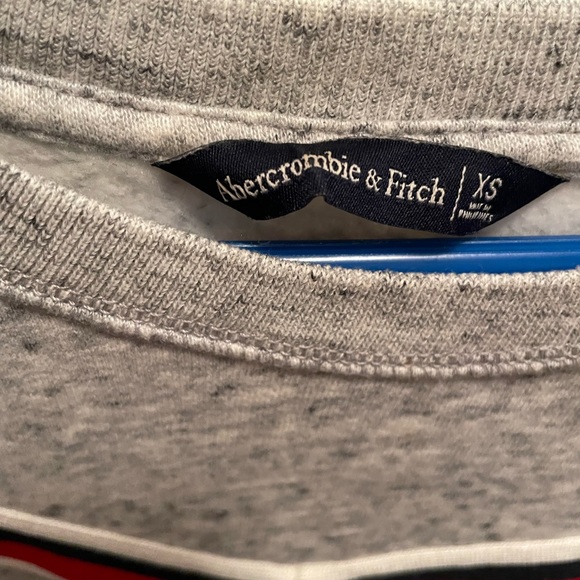 Long sleeve cropped Abercrombie sweater - Picture 4 of 4